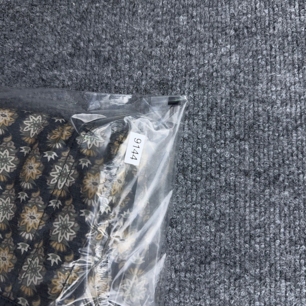 NEW Katin Nomad Hybrid Trunk Men's 32 Black Wash Floral Mandala Board Shorts 8" - Picture 8 of 8